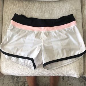 Lululemon Athletic Short 3”